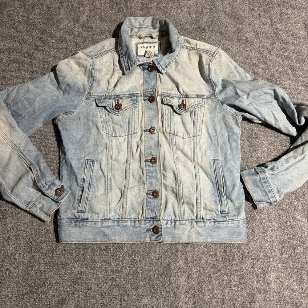 FOREVER 21 Denim Jacket Womens Juniors Size Medium Blue Light Wash Button Front